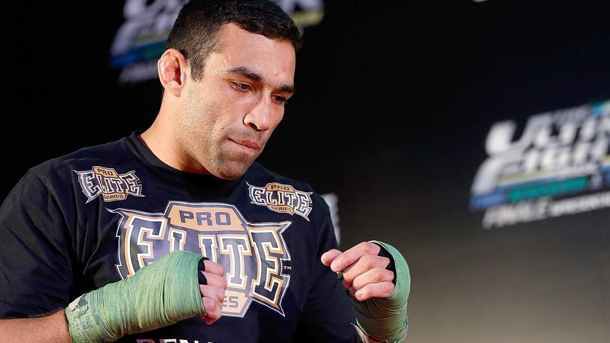 Werdum e Oleynik fazem luta principal do UFC Moscou em setembro