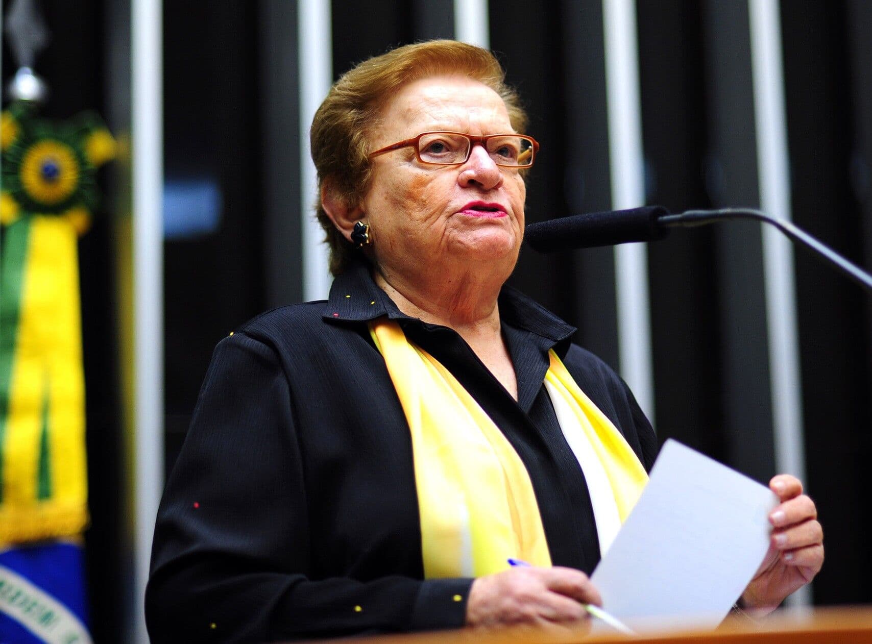 Luiza Erundina coleta assinaturas na Paraíba para criar novo partido