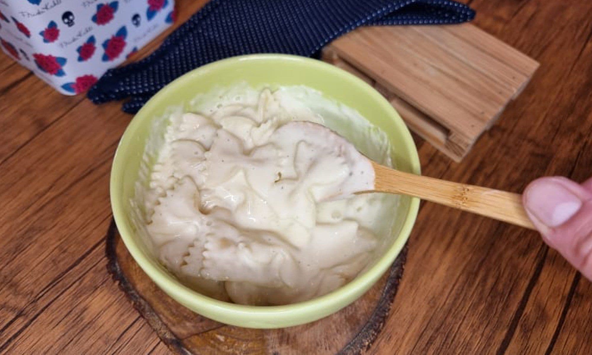 Macarrão com queijo no micro-ondas, fácil e rápido