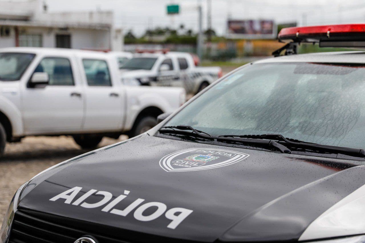 Polícia prende suspeitos de integrarem quadrilha especializada em roubar veículos de aplicativos de transporte, em João Pessoa