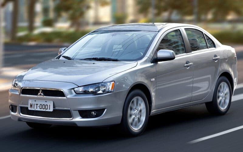 Mitsubishi lança Lancer 2016
