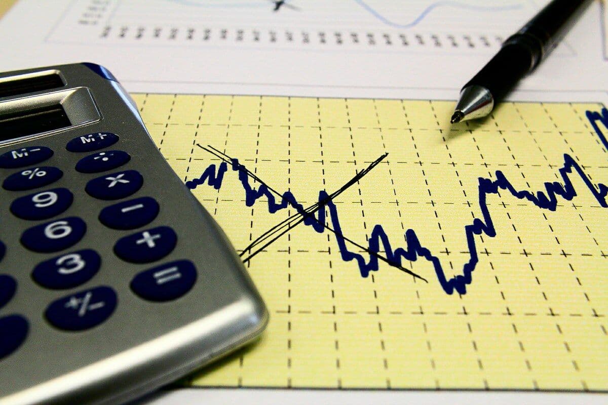 Mercado aumenta previsão de queda do PIB de 2015 para 3,7%