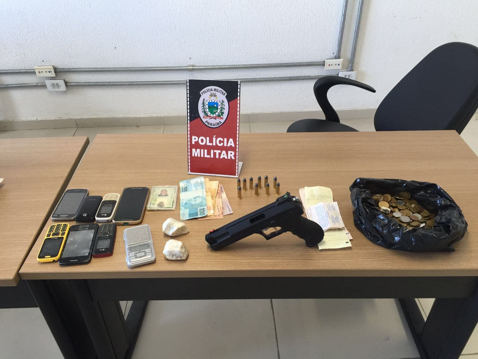 Ponto de venda de drogas monitorado por câmeras é desarticulado pela PM