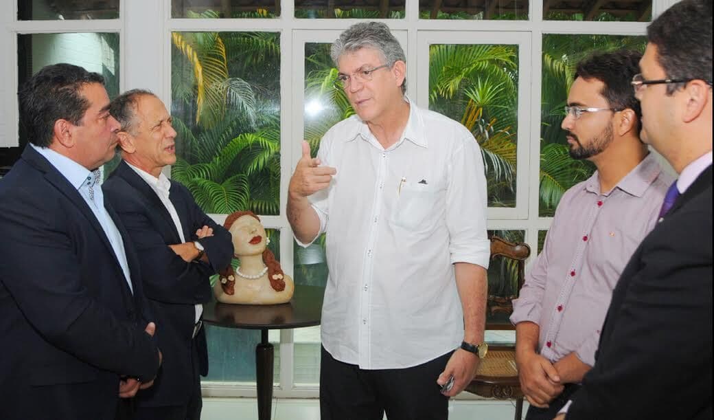 Ricardo discute parceria com Confederação Brasileira de Futebol