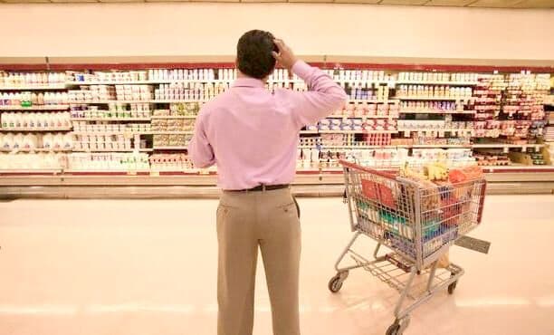 Crise provoca queda no Índice de Confiança do Consumidor