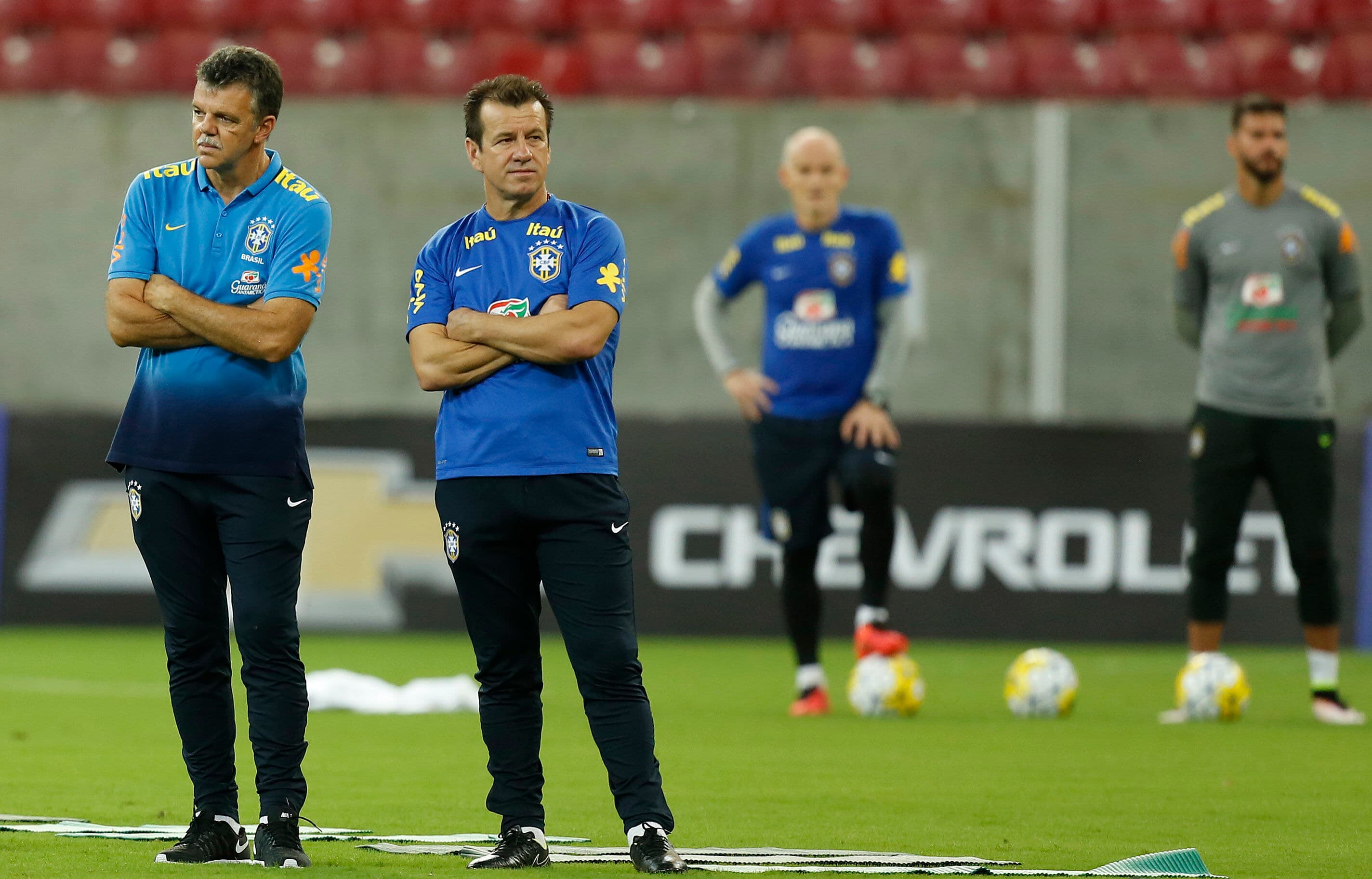 Futuro de Dunga e Gilmar na Seleção será discutido a partir de terça-feira