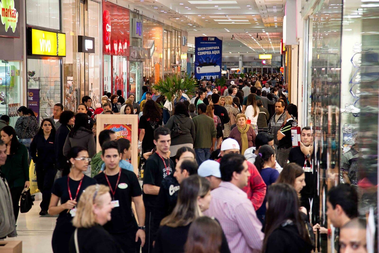 Reajuste salarial em 2015 tem margem mais baixa em 19 anos