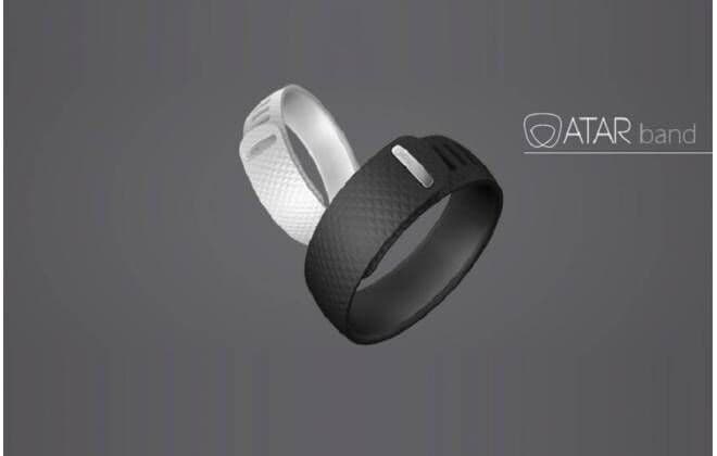 Brasileiros criam pulseira que substitui cartão de crédito