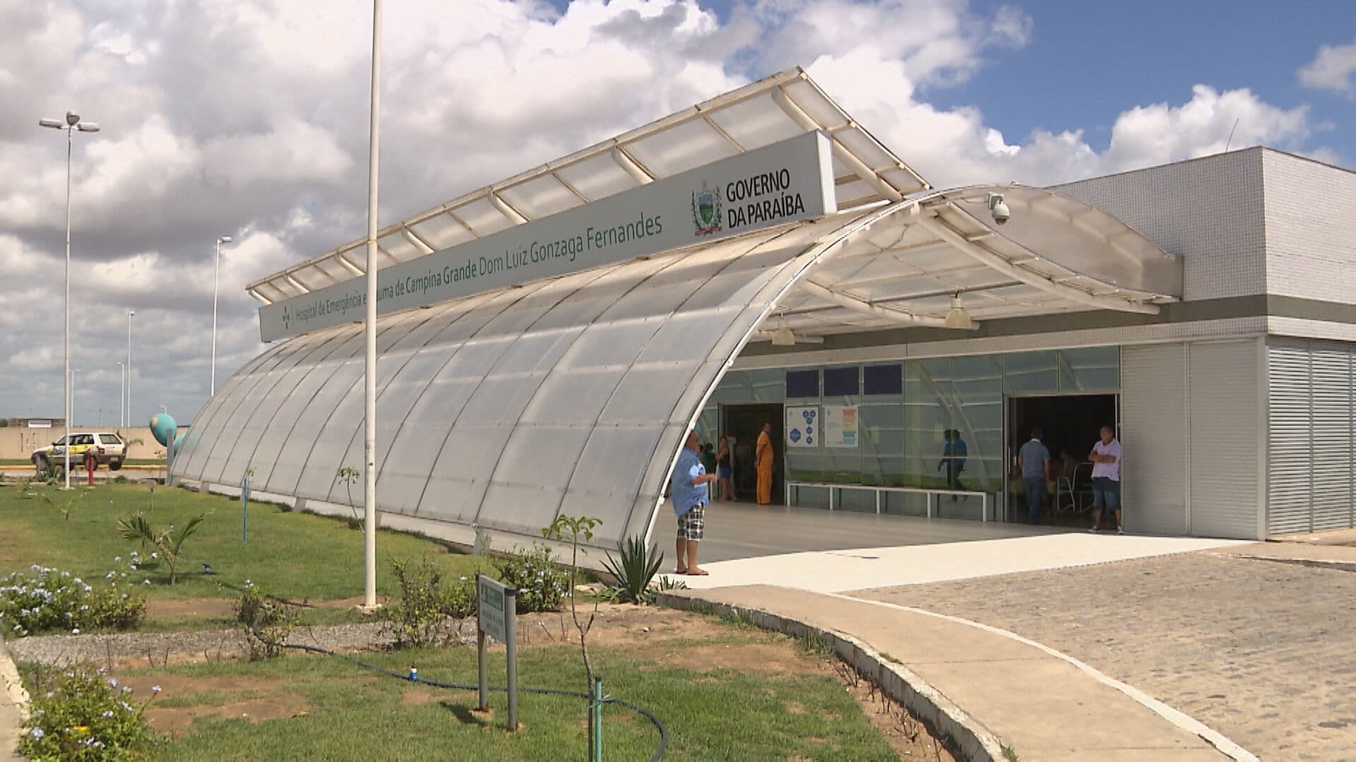 Enfermeira fica gravemente ferida em acidente com ambulância BR-361, em Piancó