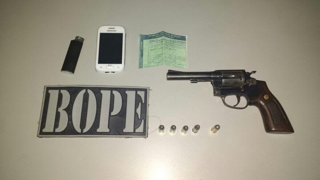 Polícia prende dupla armada que planejava homicídio no Sertão