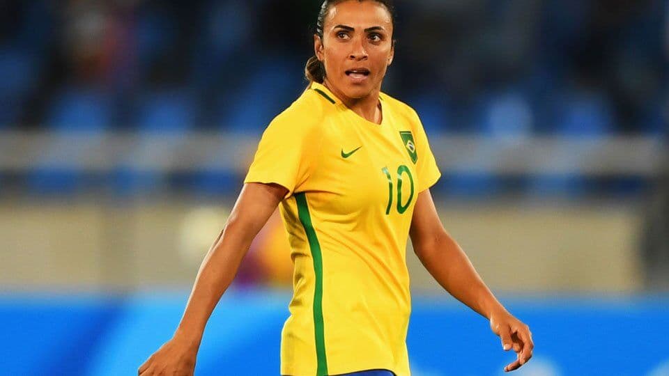 'Sai Neymar, entra Marta', ironizam torcedores nas redes sociais