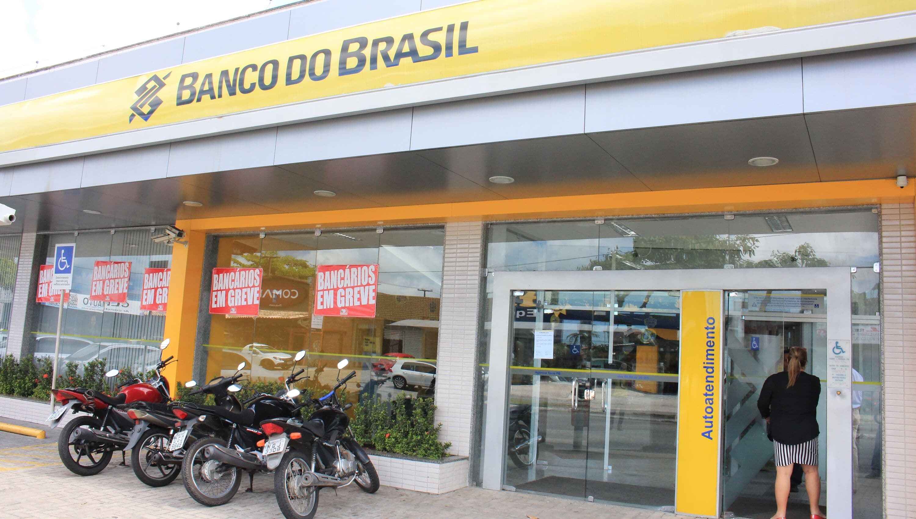 Ministério Público do Trabalho cobra manutenção dos serviços essenciais nos bancos