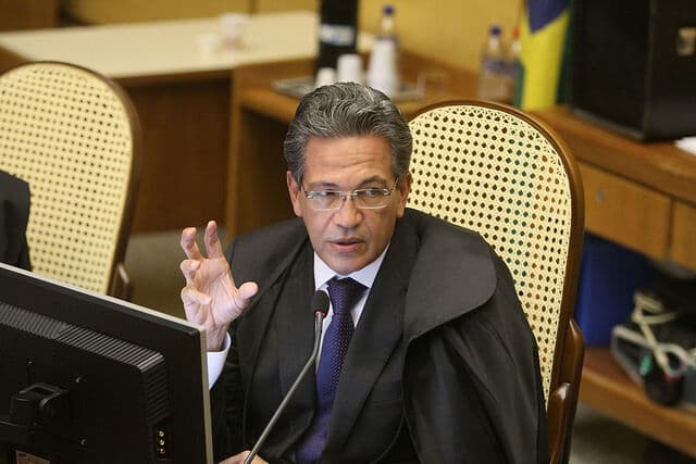 STJ suspende ações sobre incidência de IPI na importação de carros para uso próprio