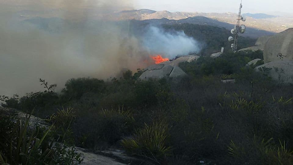 Comandante dos Bombeiros afirma que incêndio no Pico do Jabre foi criminoso