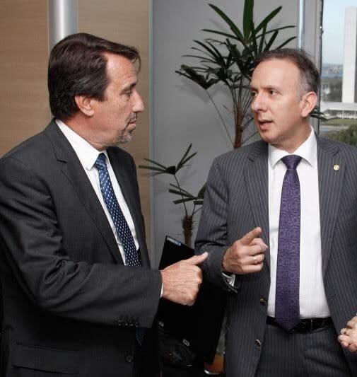 Aguinaldo Ribeiro solicita à Caixa Econômica Federal investimentos para a Paraíba