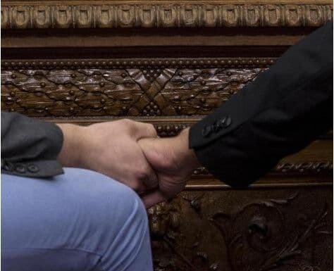 Casamento gay de 'amigos héteros' vira polêmica na Itália
