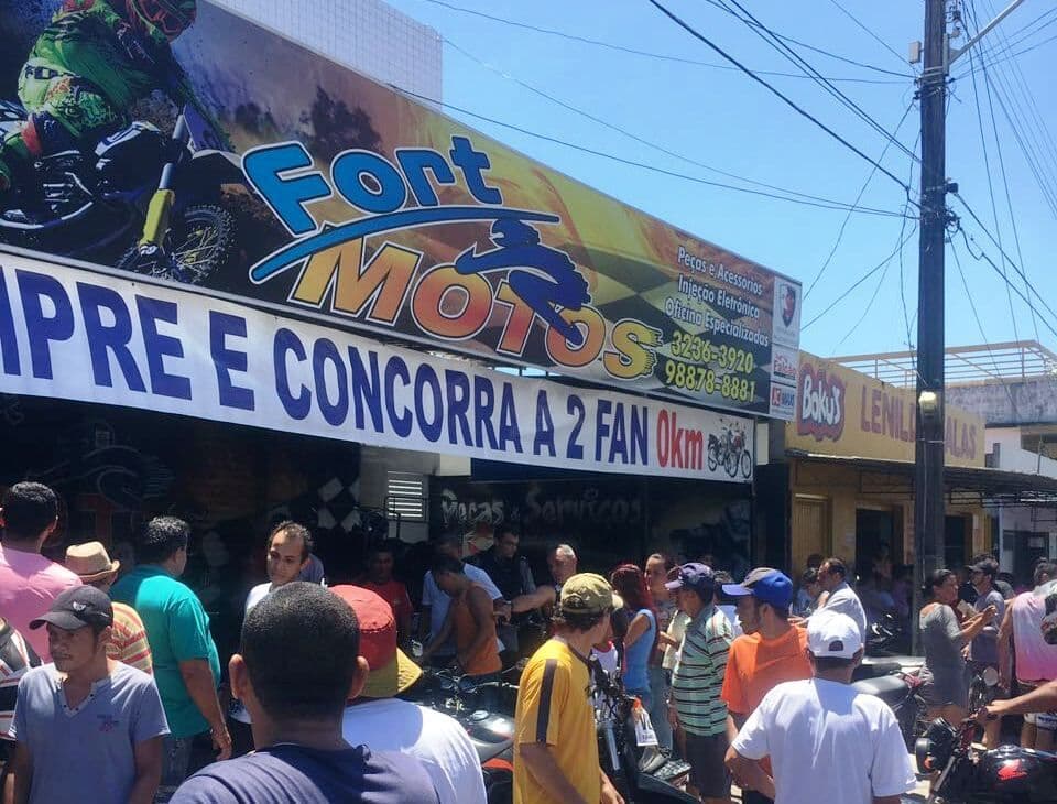 Dois invadem oficina e matam ex-presidiário a bala