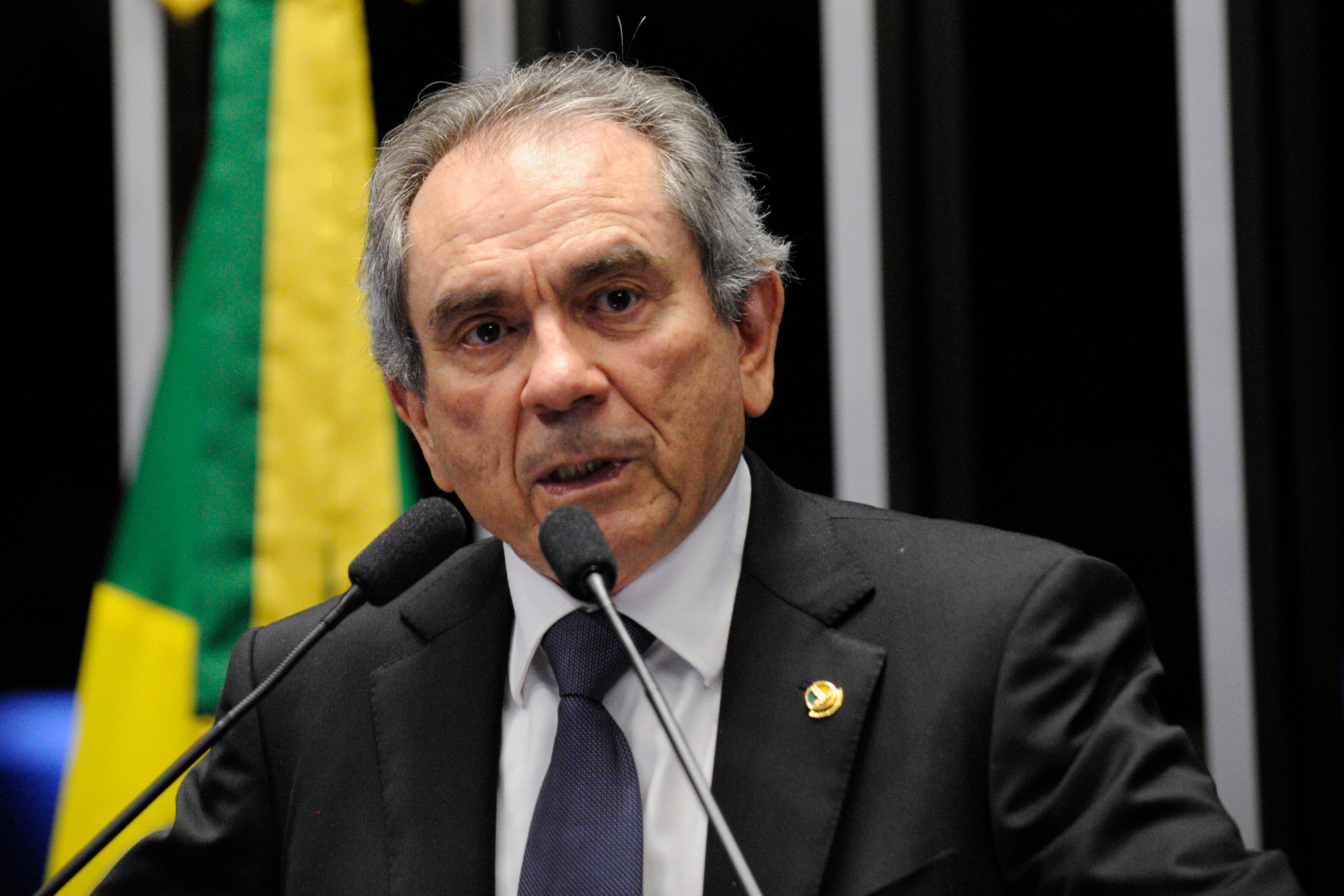 Raimundo Lira confirma conclusão da transposição agora em 2017