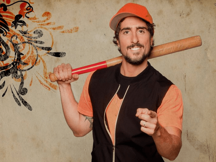 SBT quer contratar Marcos Mion para substituir Celso Portiolli