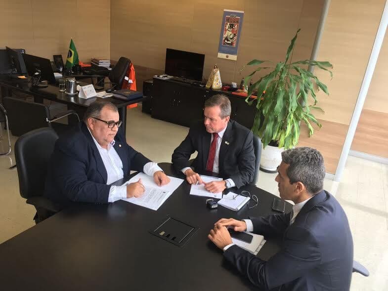 Rômulo pede ao ministro de Agricultura permanência de órgão em Campina Grande
