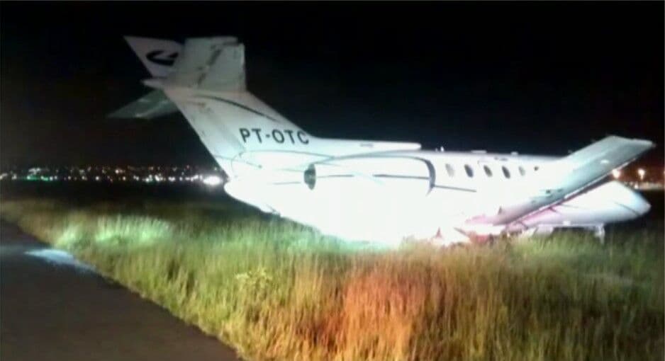 Avião com Aécio Neves faz pouso de emergência em São Paulo