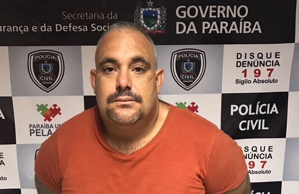 Homem é preso em flagrante por fraudes em financiamento de veículos
