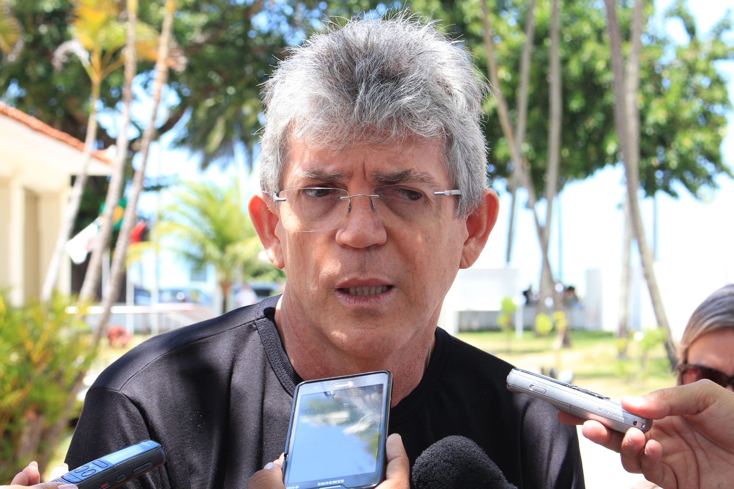 Ricardo Coutinho vai pedir audiência a Temer após rebaixamento de nota da Paraíba