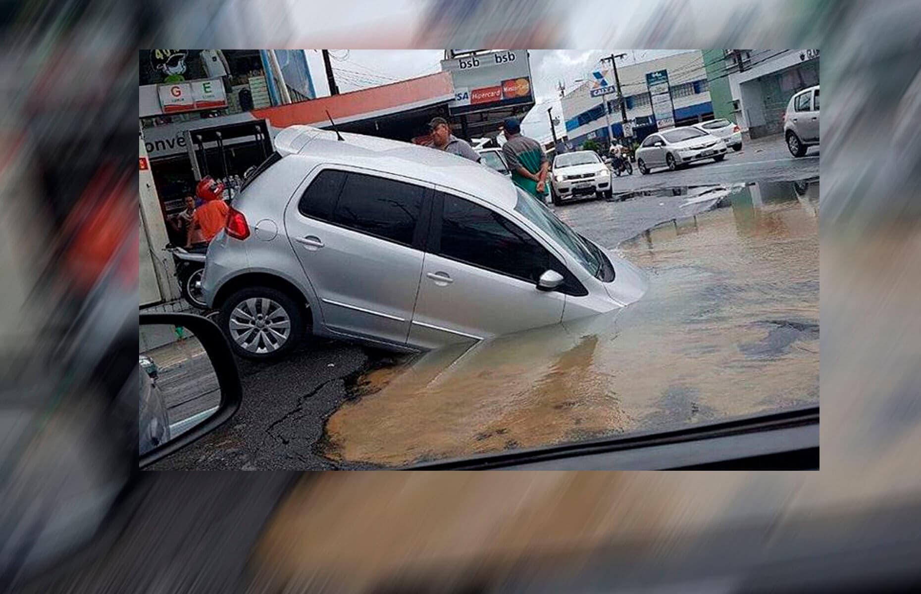 Adolescente morre ao colidir moto contra caminhão em bairro de João Pessoa