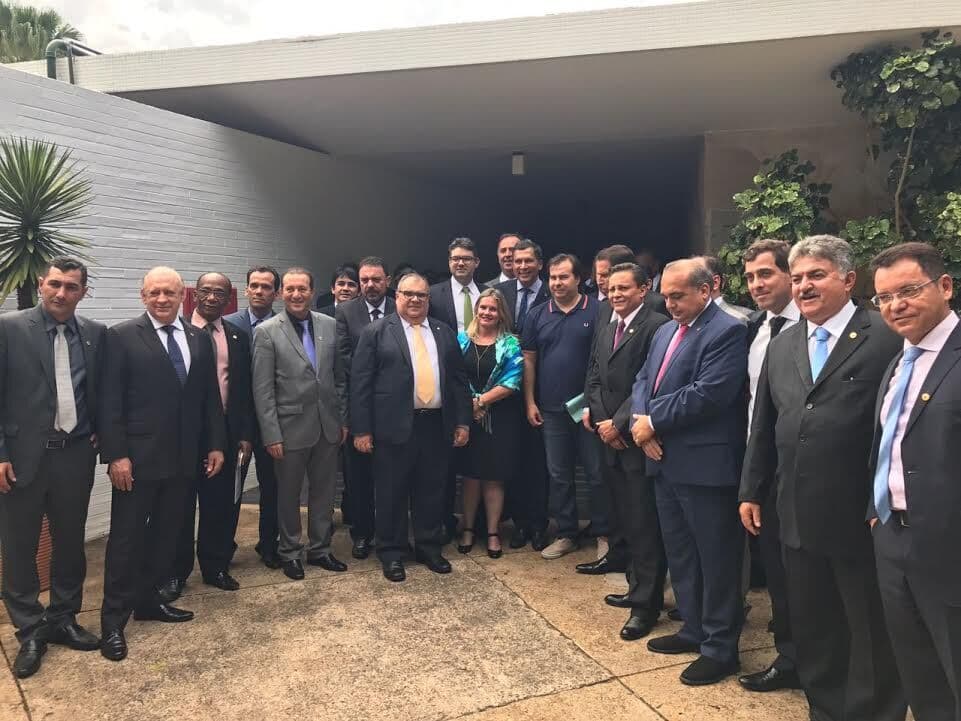 Rômulo promove encontro de Rodrigo Maia com presidentes de assembleias