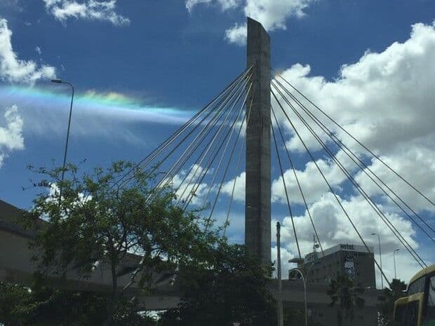 Fenômeno 'Arco-íris de fogo' é fotografado no céu de Campina Grande
