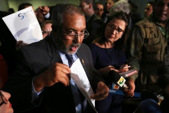 CPI da Previdência é criada com assinatura de 61 senadores