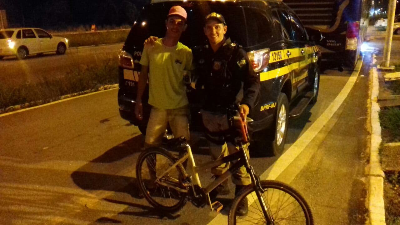 Agente da PRF agradece cidadão que emprestou bicicleta e ajudou na prisão de estuprador