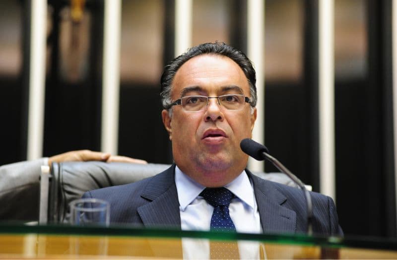 Ex-deputado André Vargas é condenado a 4 anos e meio de prisão na Lava Jato