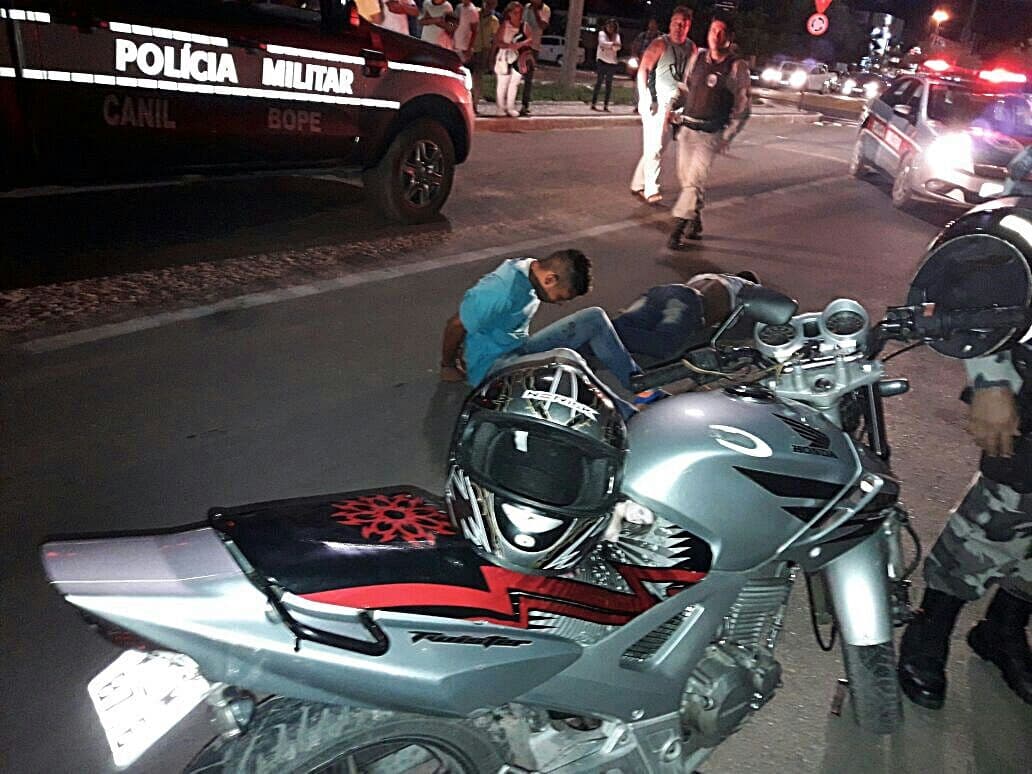 Dupla é presa acusada de assaltar casa lotérica no bairro de intermares