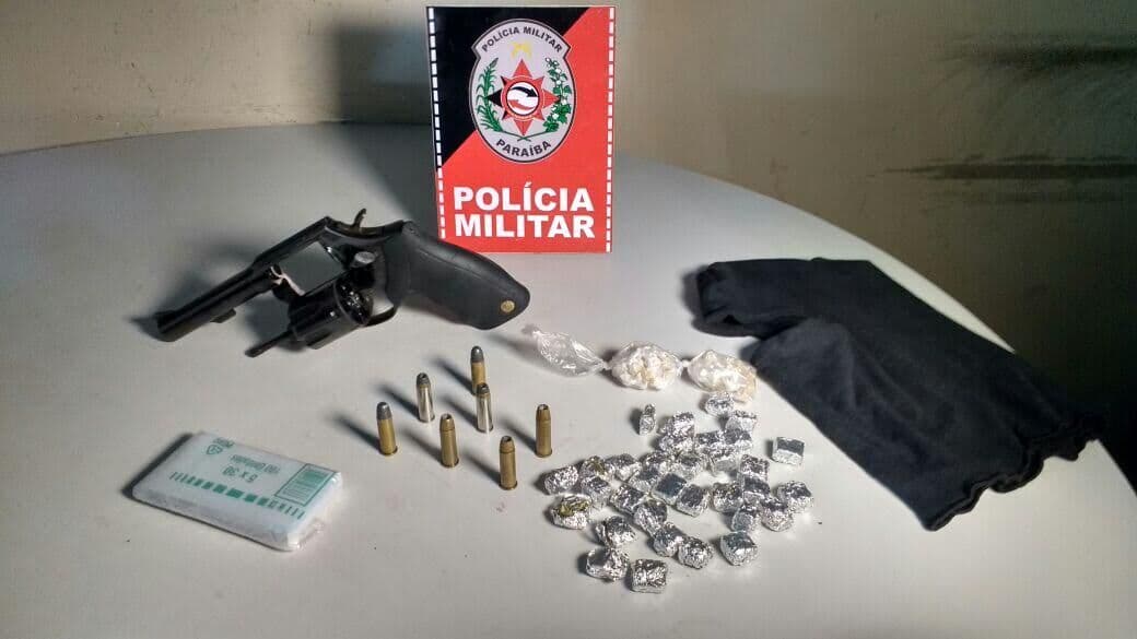 Ex-presidiário é preso com arma e drogas no Grotão