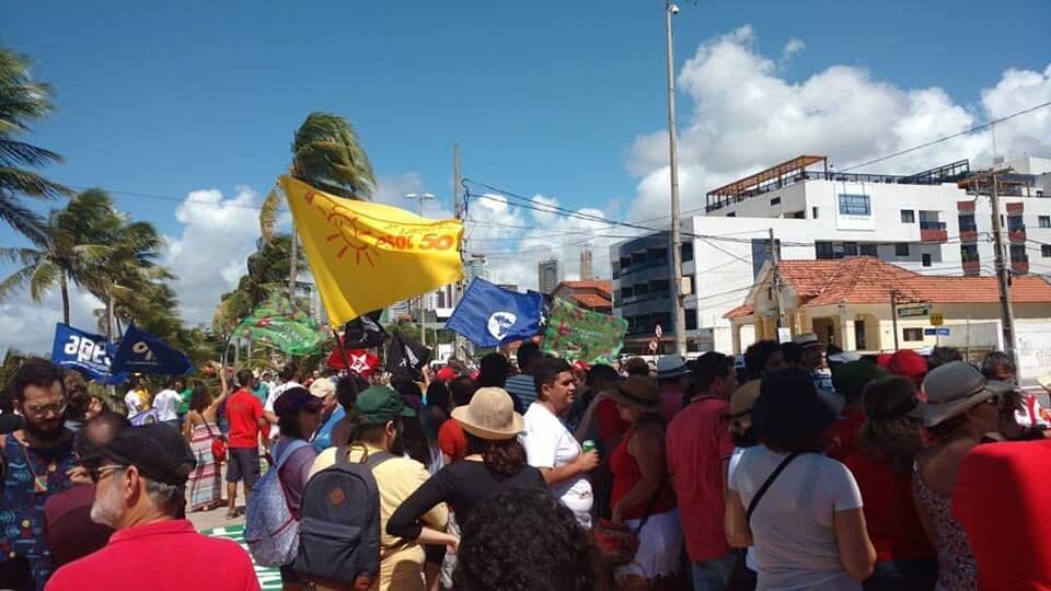 Protesto pede saída de Temer e realização de eleições diretas neste domingo