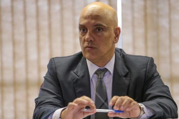 "Me retirei", diz Alexandre de Moraes sobre perfil fora do ar no X, antigo Twitter