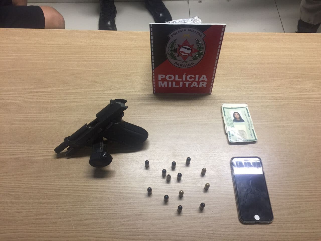 Homem é preso em Valentina com arma e munições