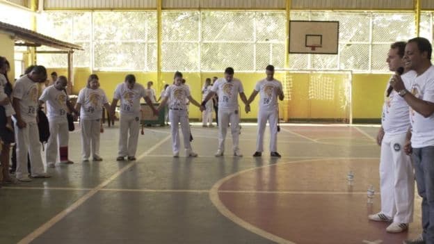'Capoeira gospel' cresce e gera tensão entre evangélicos e movimento negro