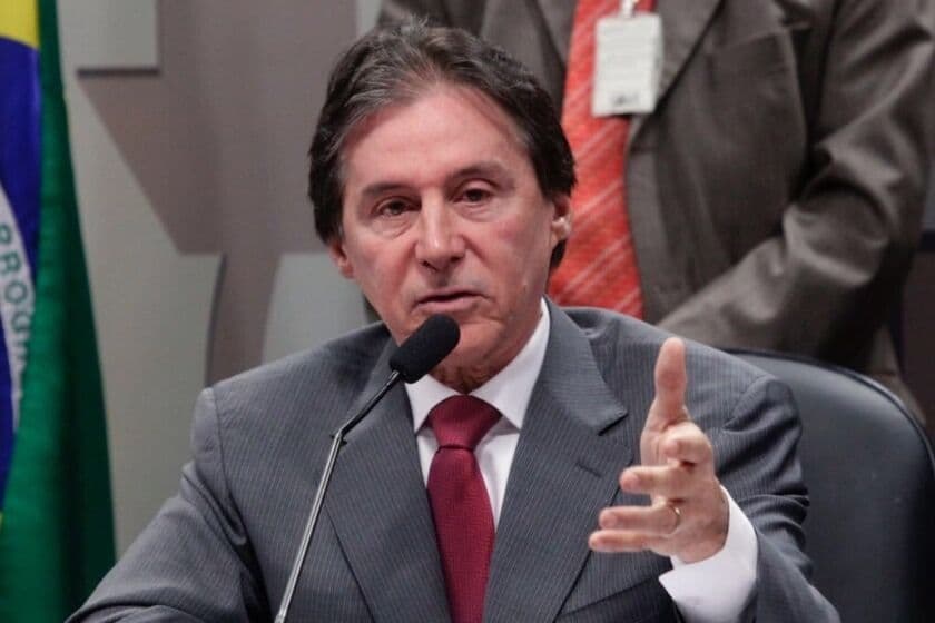 Internado, Eunício Oliveira recebe alta da UTI