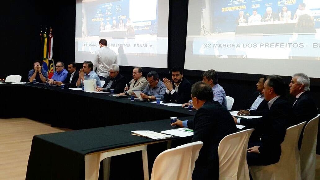 Prefeitos e bancada federal da Paraíba fazem pacto para pressionar Temer por recursos federais