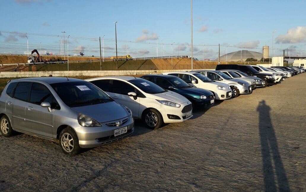 Promotor propõe antecipar venda de veículos apreendidos que estão em pátios de delegacias na PB