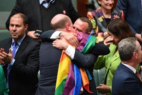 Parlamento da Austrália aprova projeto de lei sobre casamento entre homossexuais