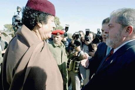 Kadafi abasteceu campanha de Lula com US$ 1 milhão, acusa Palocci