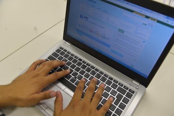 Pessoas com deficiência podem pedir isenção de imposto pela internet