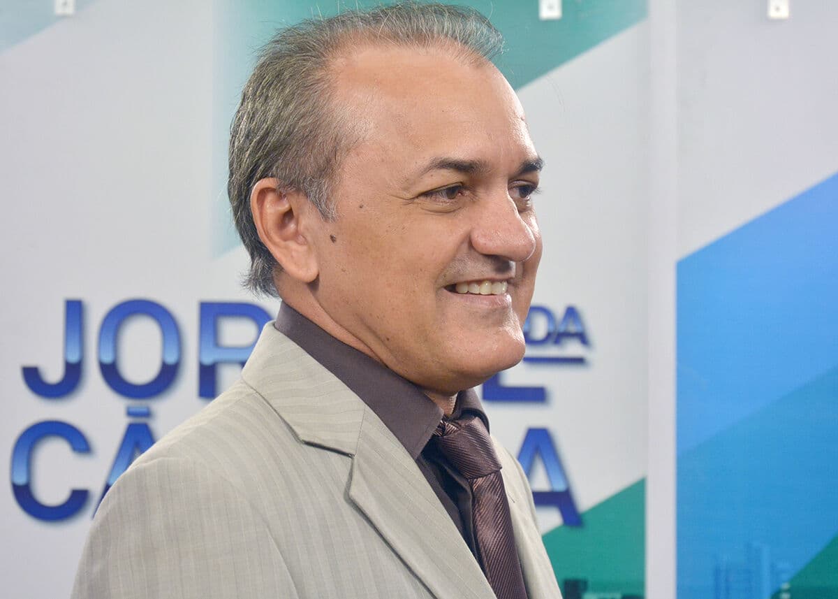 João Corujinha descarta se licenciar da Câmara para assumir secretaria municipal