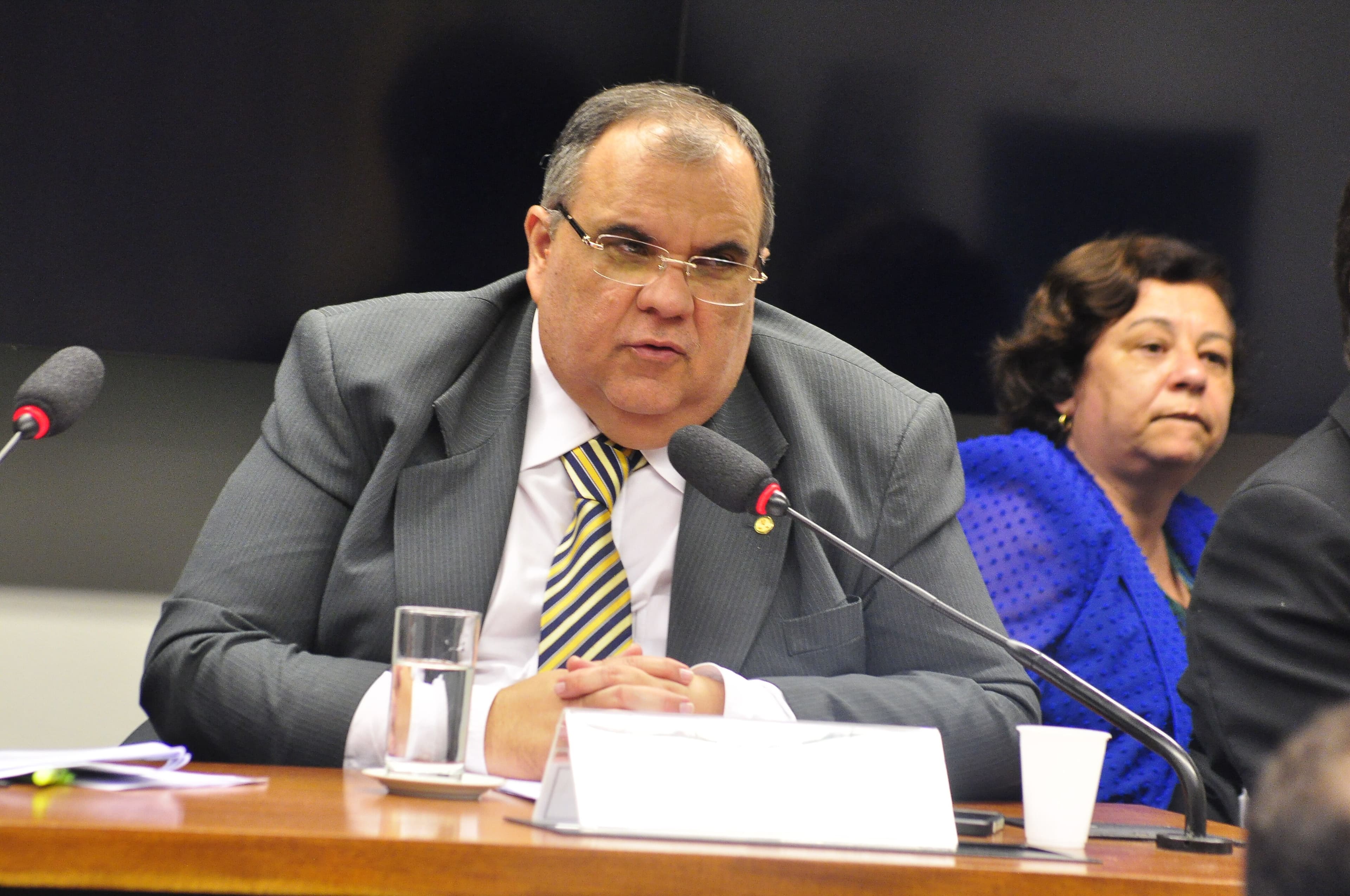 Comissão aprova projeto de Rômulo que obriga seguradoras a justificar recusa de contratos