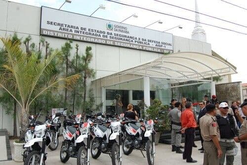 Ex-presidiário é assassinado a tiros por dupla de moto nas proximidades de delegacia