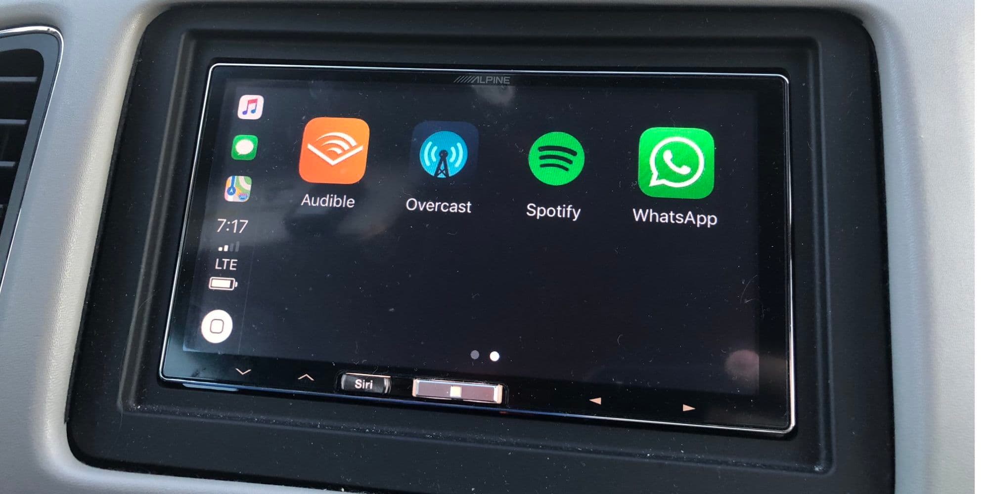 Carplay, da Apple, permite usar o WhatsApp no painel do carro