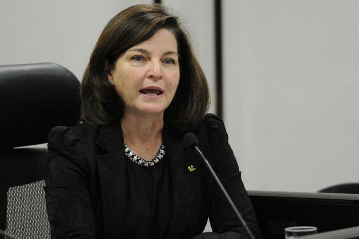 Raquel Dodge dá parecer para manter suspensão da tramitação do Orçamento de 2018